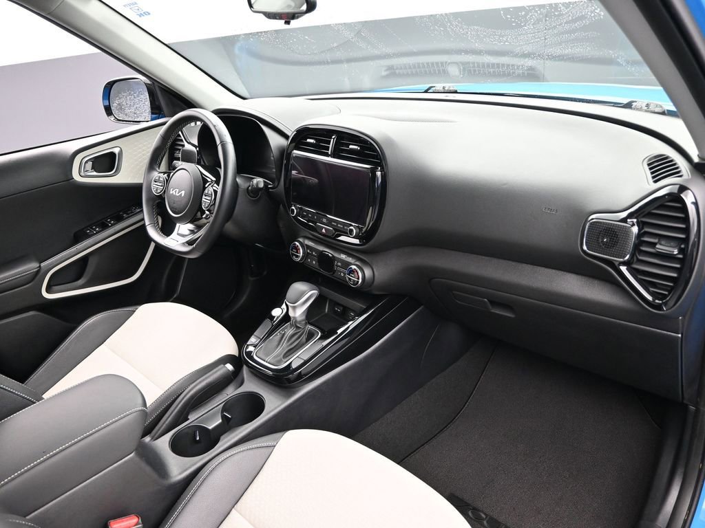 Used 2024 Kia Soul GT-Line image 31