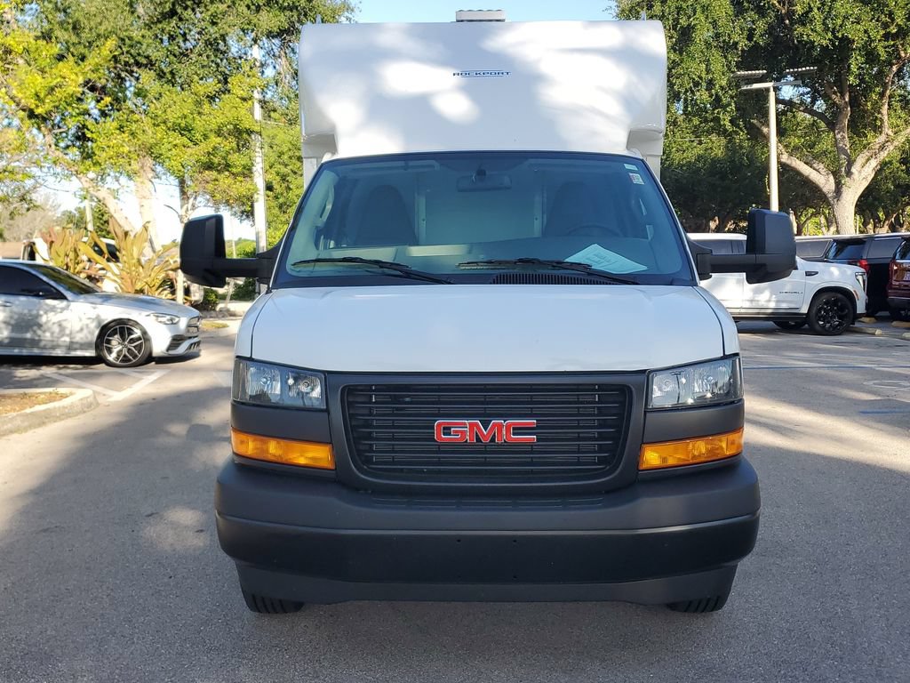 New 2026 GMC Savana 3500 w/ Power Convenience Package RWD image 8