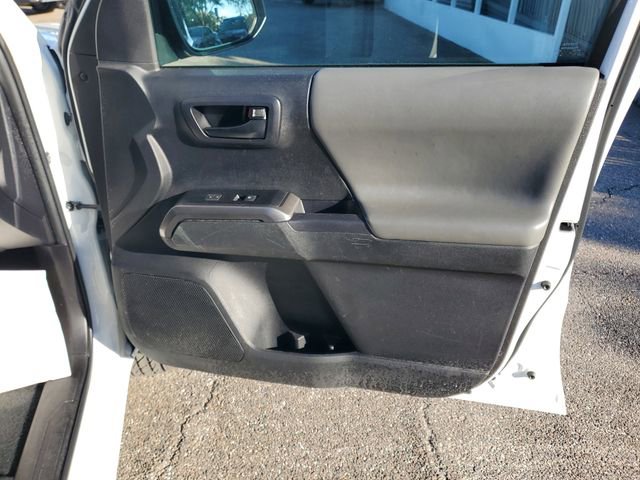 Used 2023 Toyota Tacoma SR image 33