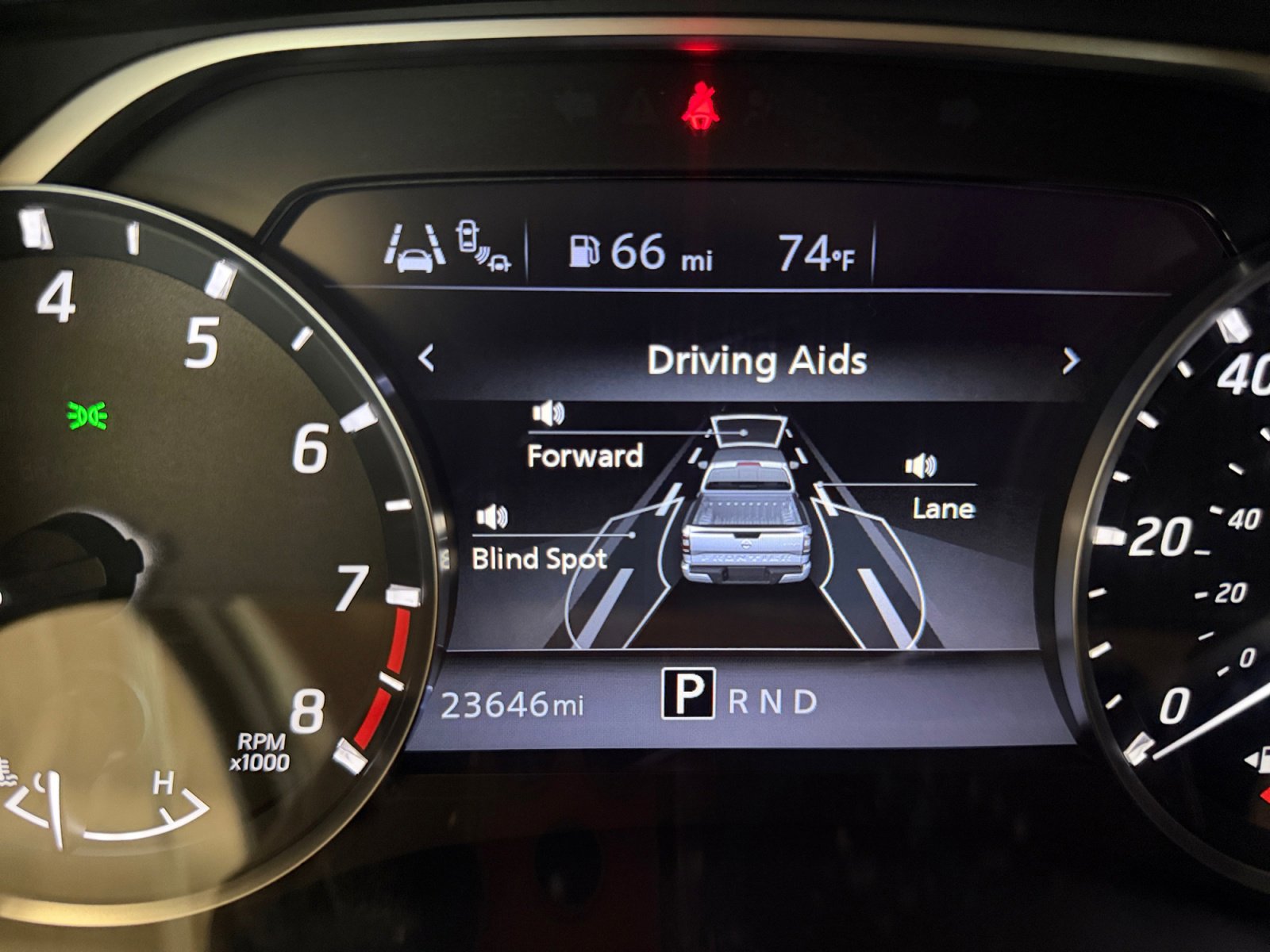 Used 2024 Nissan Frontier SV w/ Technology Package RWD image 32