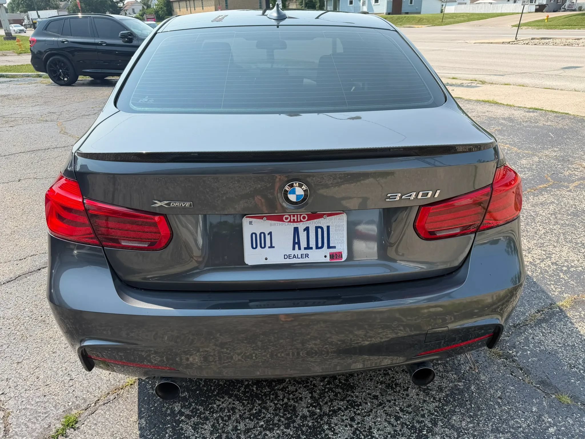 Used 2017 BMW 340i xDrive Sedan w/ Technology Package AWD/4WD image 8