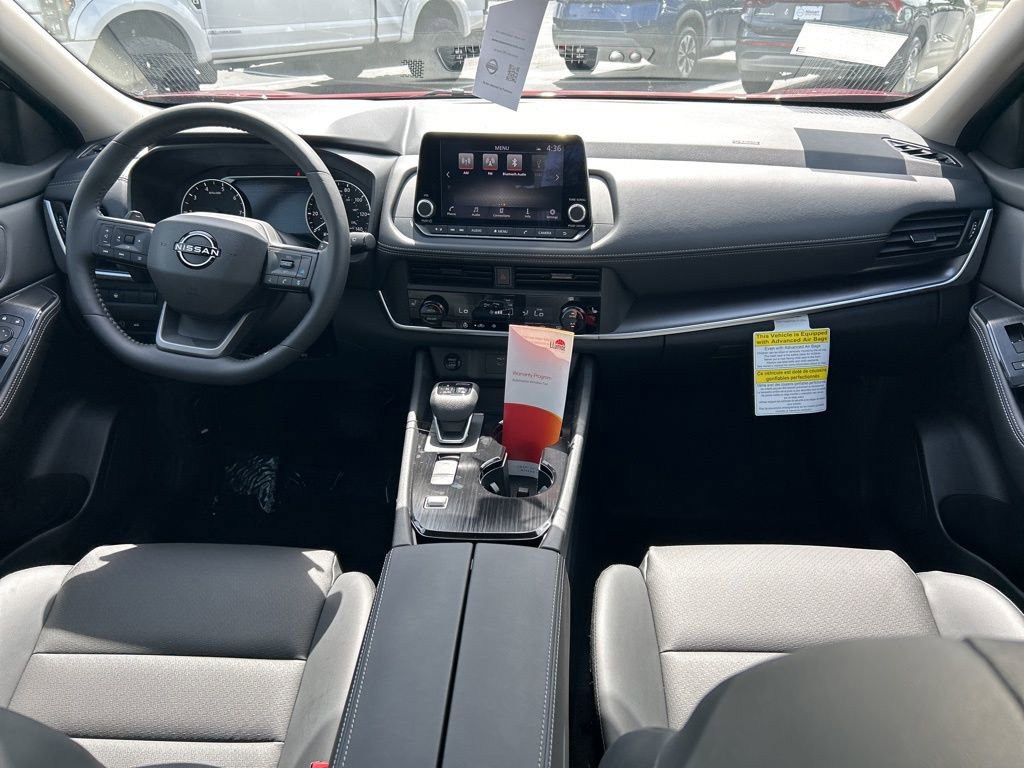 Used 2026 Nissan Rogue SV FWD image 11