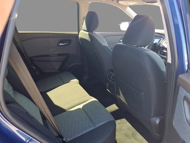 Used 2023 Nissan Rogue SV image 11