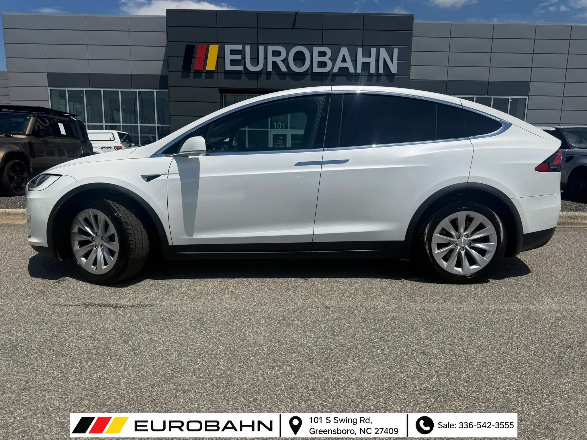 Used 2020 Tesla Model X AWD/4WD image 2