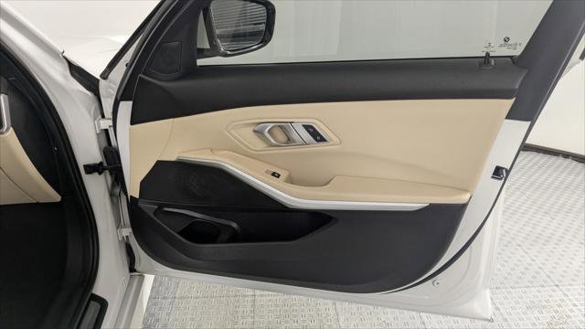 Used 2020 BMW 330i Sedan w/ Convenience Package image 23