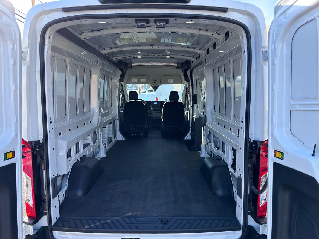 Used 2025 Ford Transit 250 Medium Roof RWD image 35