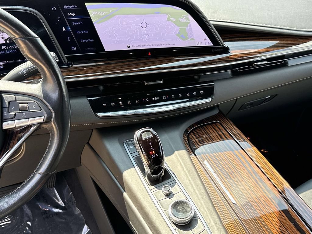 Used 2023 Cadillac Escalade ESV Luxury AWD/4WD image 9