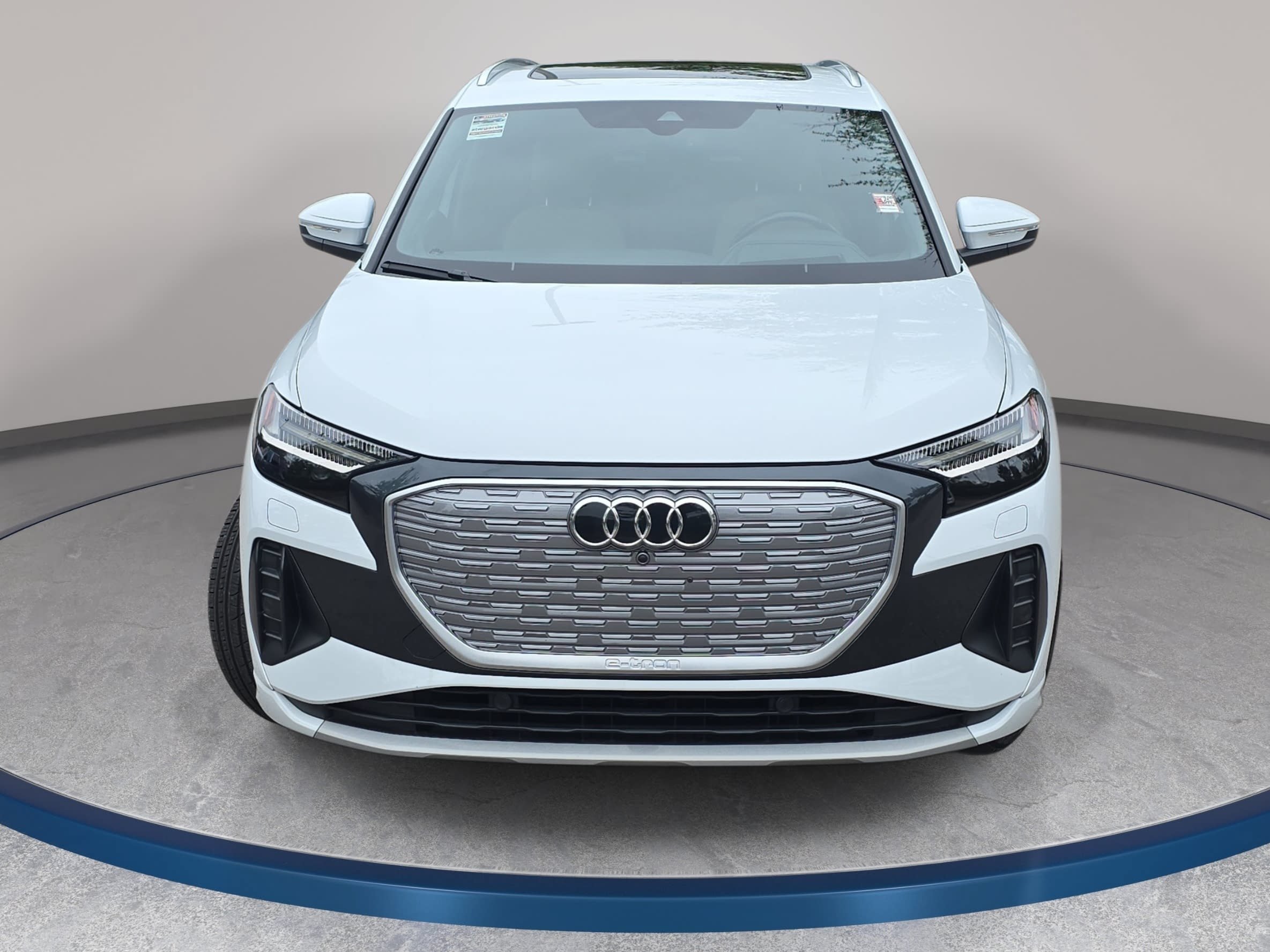 Used 2022 Audi Q4 e-tron Prestige AWD/4WD image 2