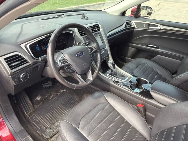 Used 2015 Ford Fusion SE w/ Equipment Group 202A FWD image 26