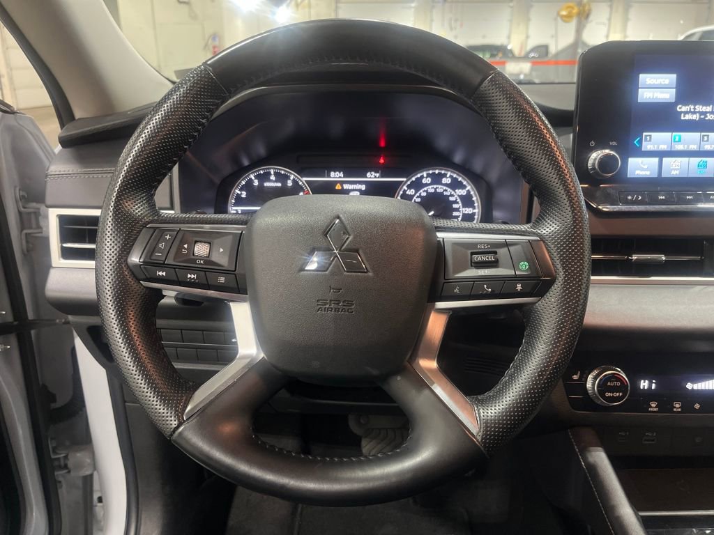 Used 2024 Mitsubishi Outlander SE image 20
