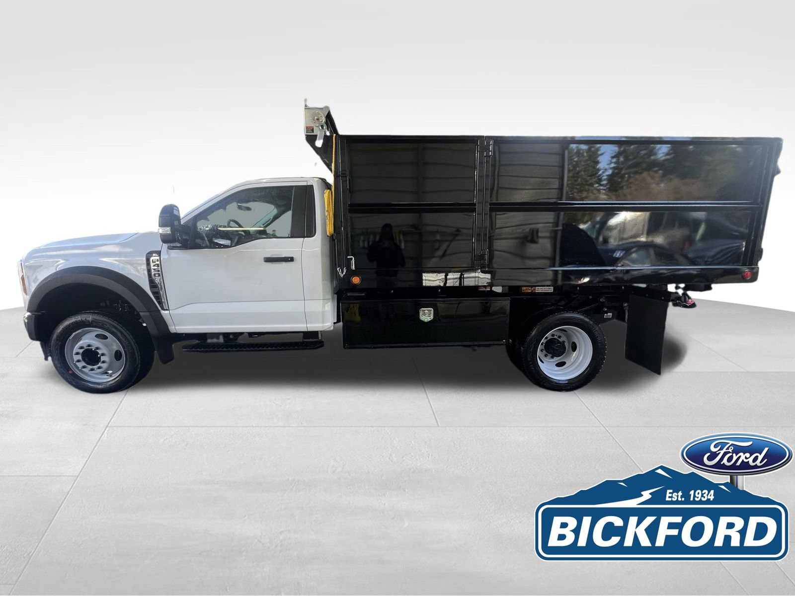 New 2026 Ford F450 XL w/ XL Chrome Package RWD image 9