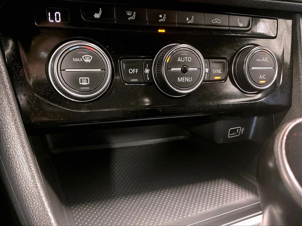Used 2019 Volkswagen Jetta GLI FWD image 26