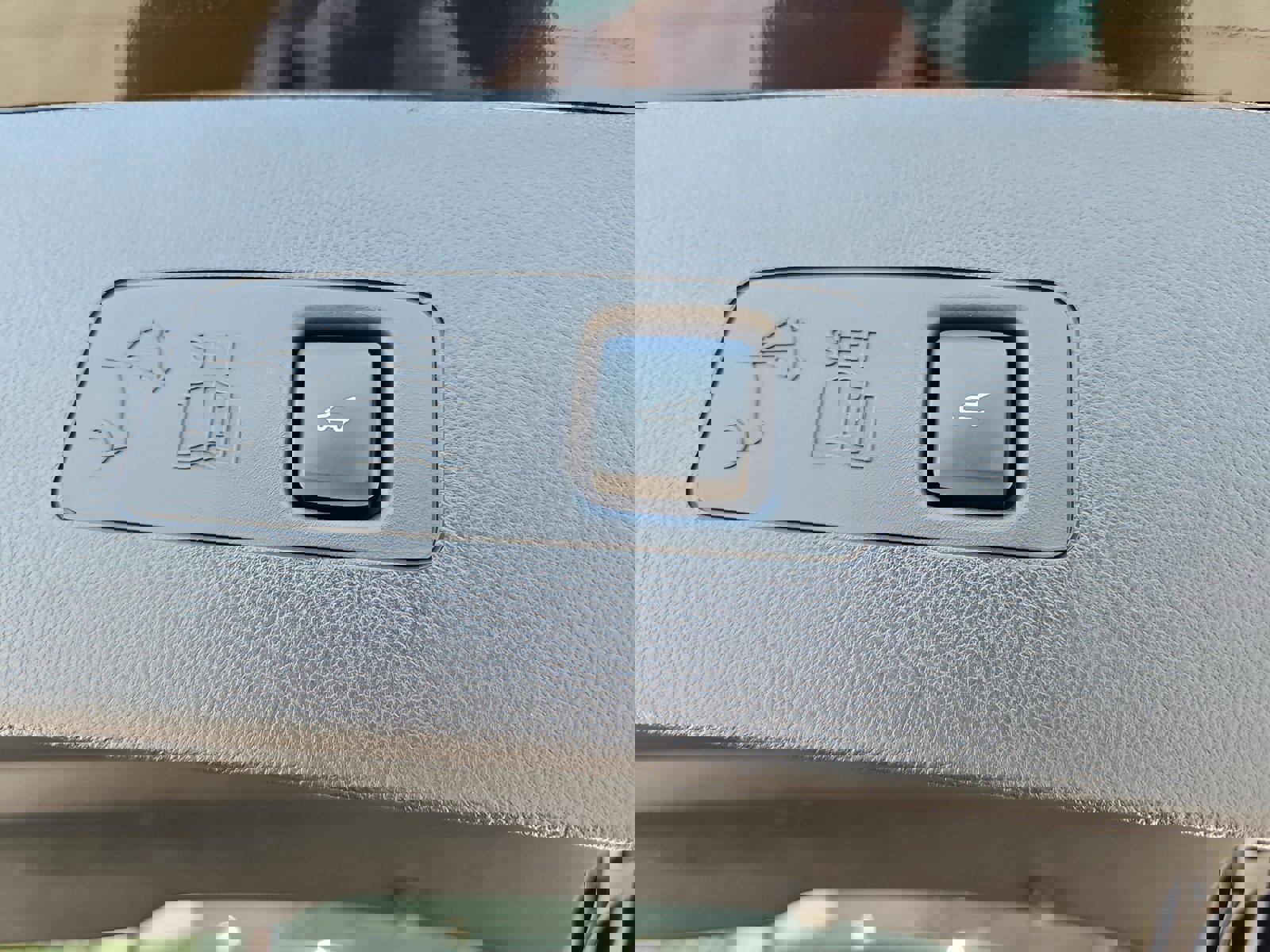 Used 2023 Lincoln Corsair Reserve w/ Jet Appearance Package FWD image 14