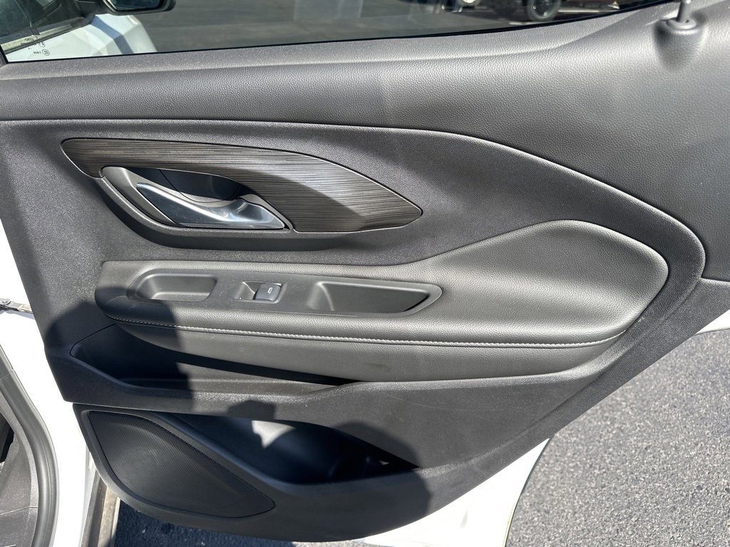 Used 2024 GMC Terrain SLE image 15