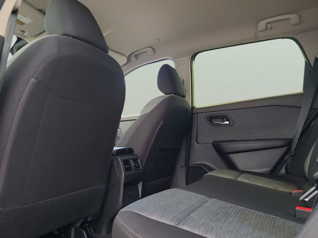 Used 2023 Nissan Rogue SV FWD image 10