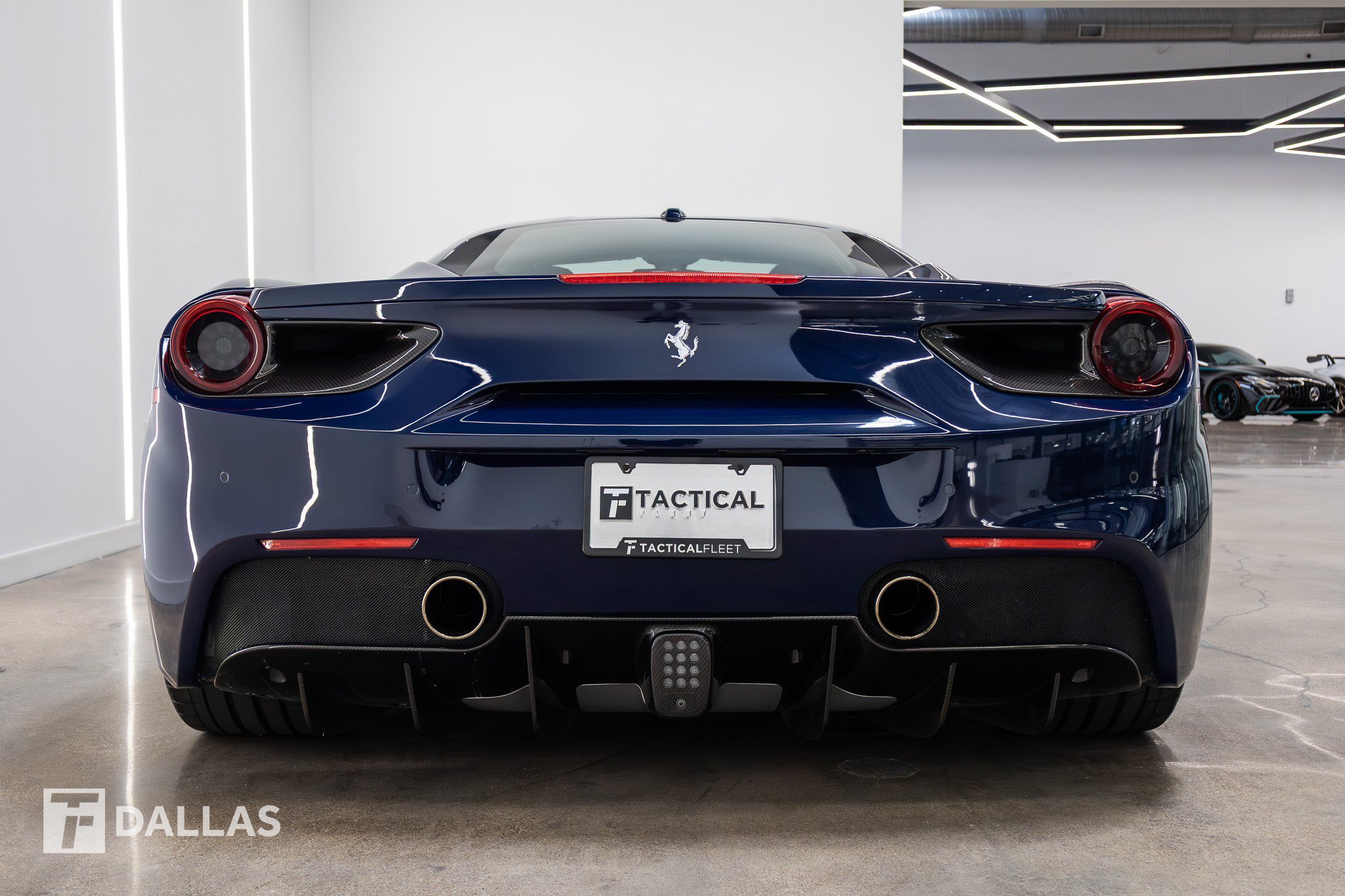 Used 2017 Ferrari 488 GTB RWD image 12