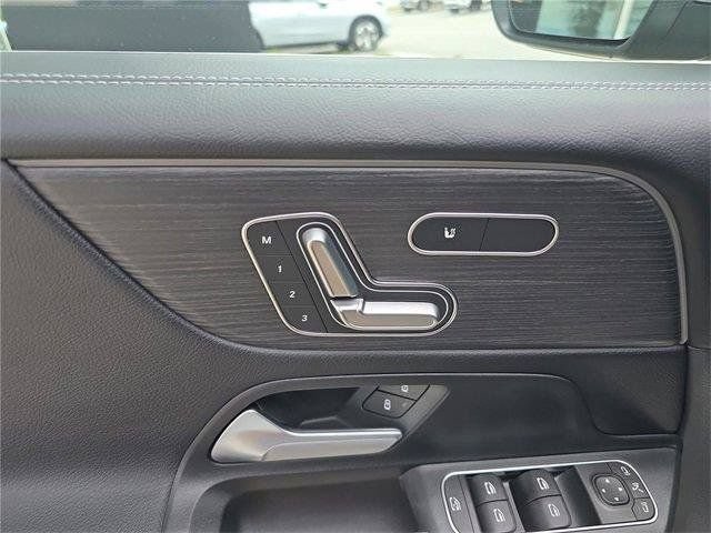 Used 2026 Mercedes-Benz GLB 250 4MATIC image 22