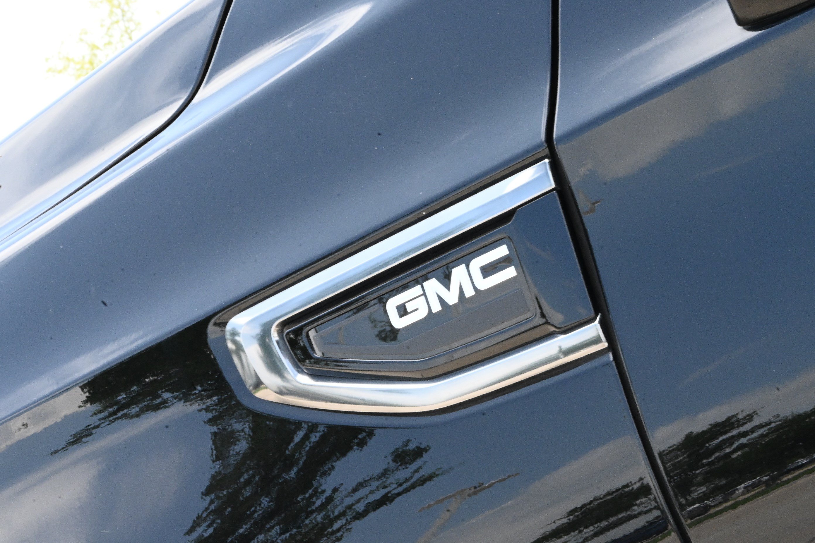 Used 2023 GMC Yukon XL AT4 w/ AT4 Premium Package AWD/4WD image 32
