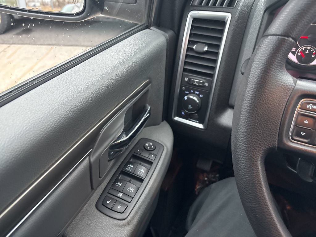 Used 2020 RAM 1500 Warlock AWD/4WD image 17