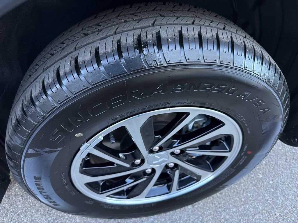 New 2026 Mitsubishi Eclipse Cross ES image 13