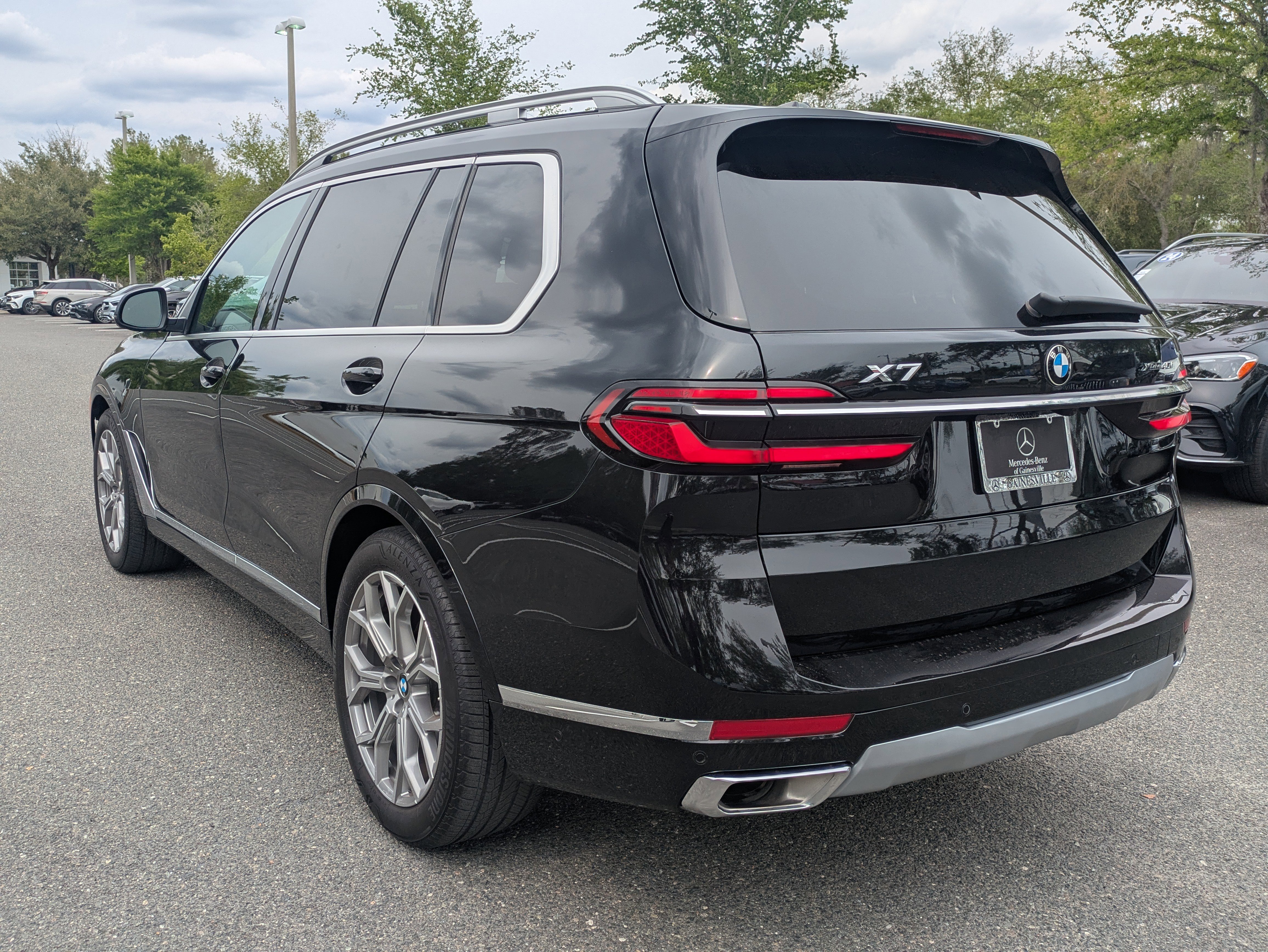 Used 2025 BMW X7 xDrive40i AWD/4WD image 6