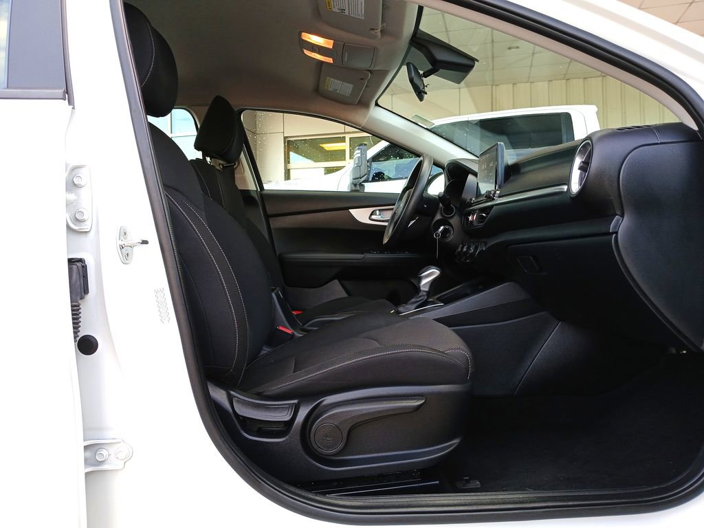 Used 2024 Kia Forte LXS image 29