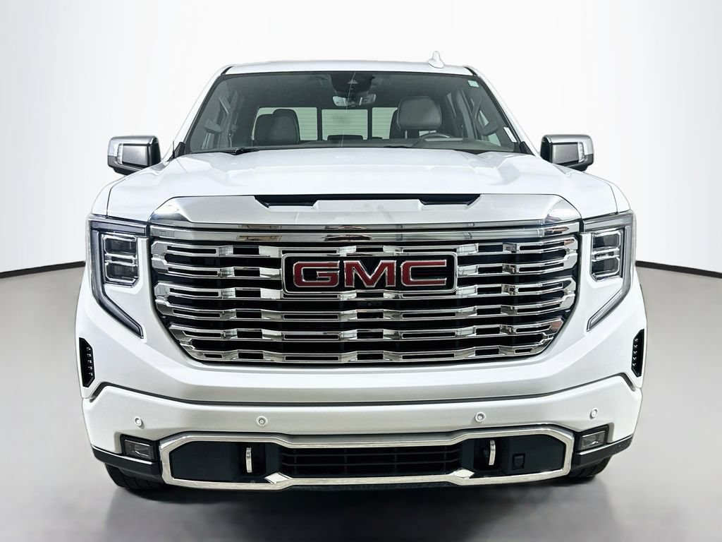 Used 2024 GMC Sierra 1500 Denali AWD/4WD image 2