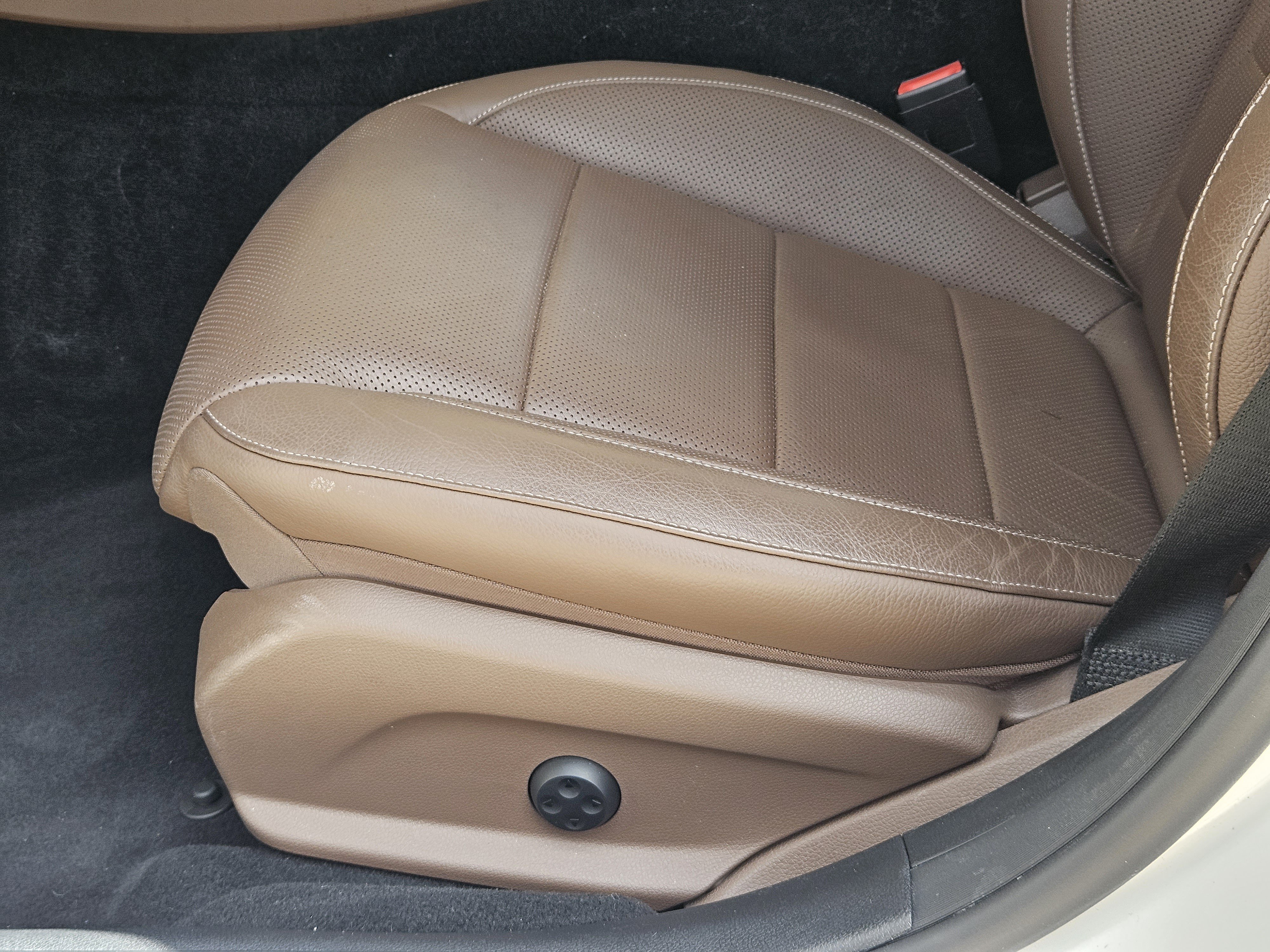 Used 2021 Mercedes-Benz E 350 Sedan image 25