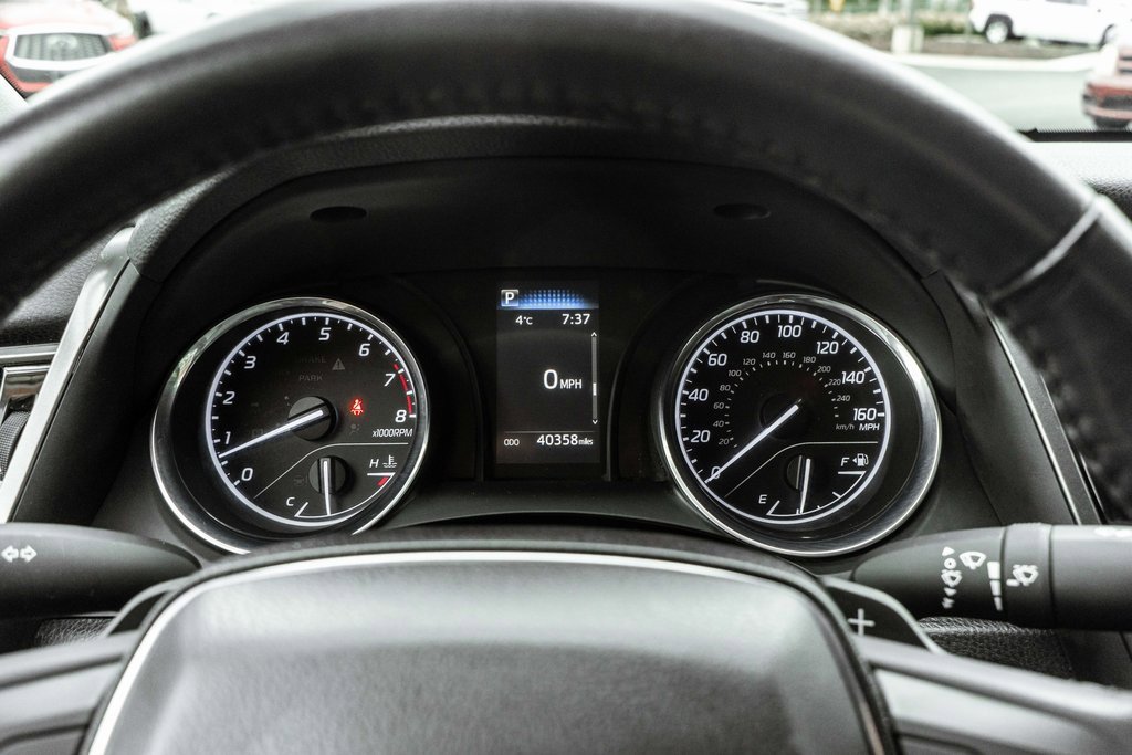Used 2020 Toyota Camry SE image 15