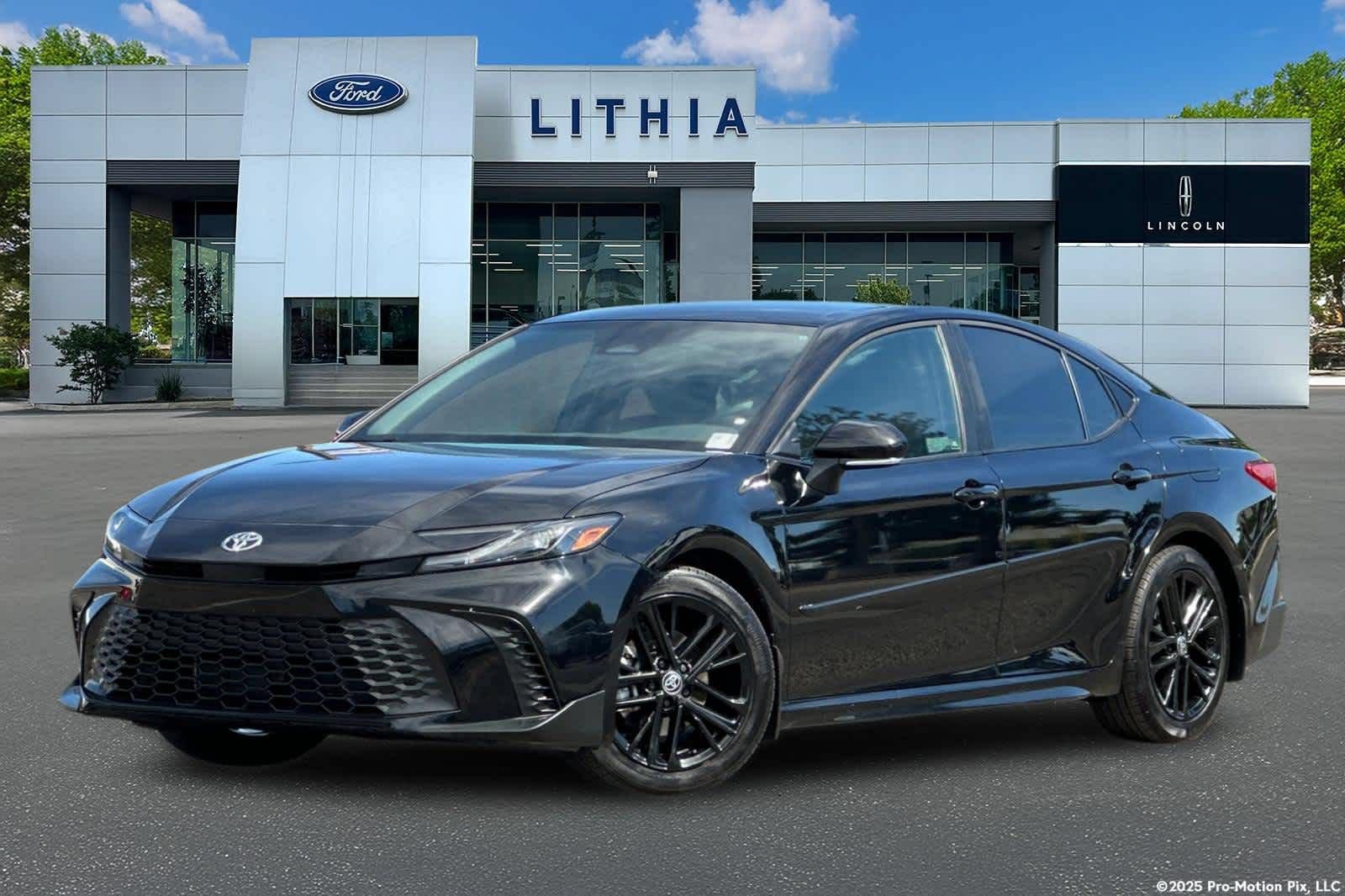 Used 2026 Toyota Camry SE w/ Convenience Package FWD video 1