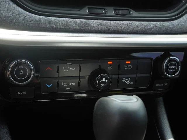 Certified 2023 Jeep Compass Latitude AWD/4WD image 24