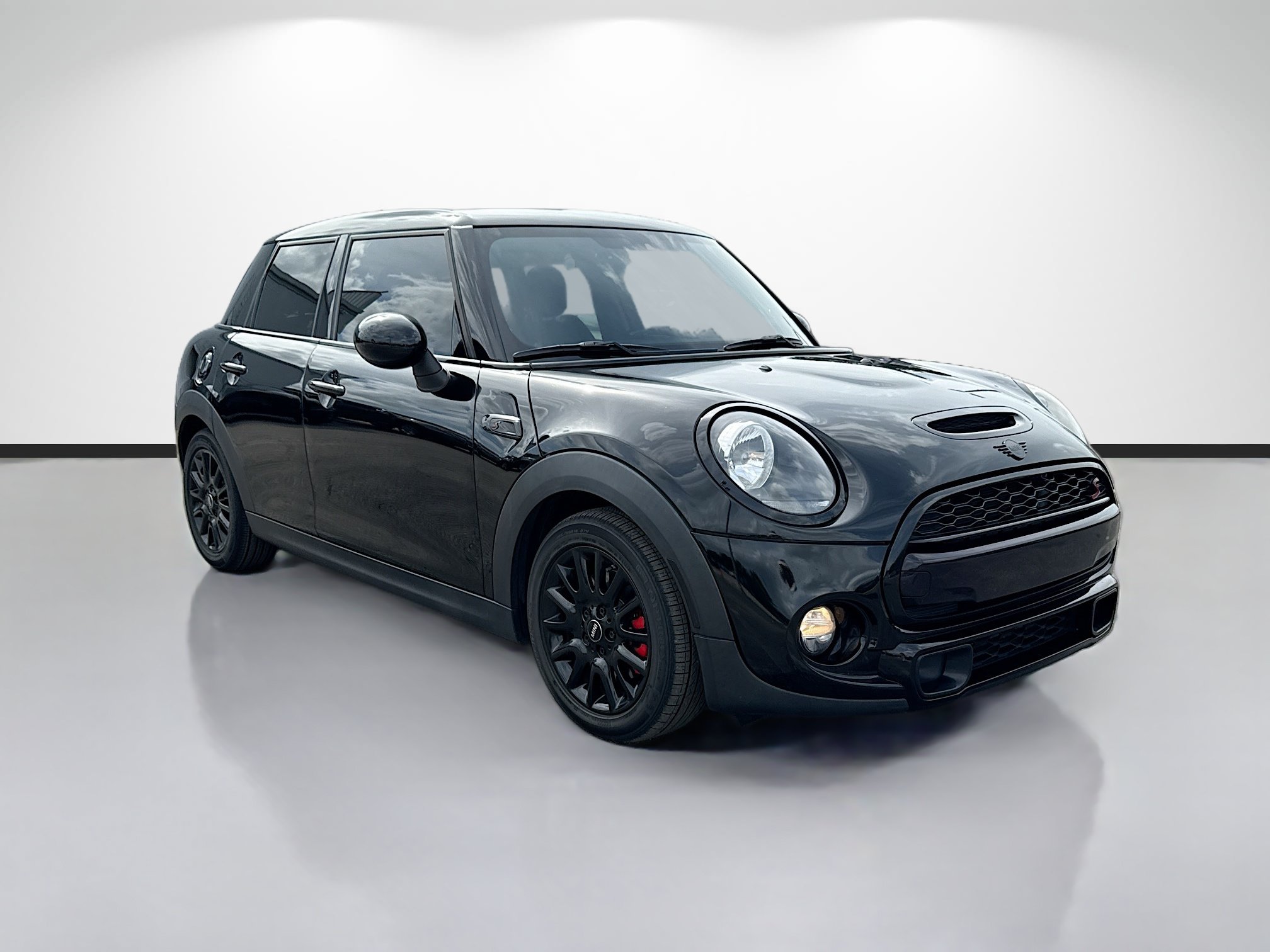 Used 2019 MINI Cooper S FWD image 1