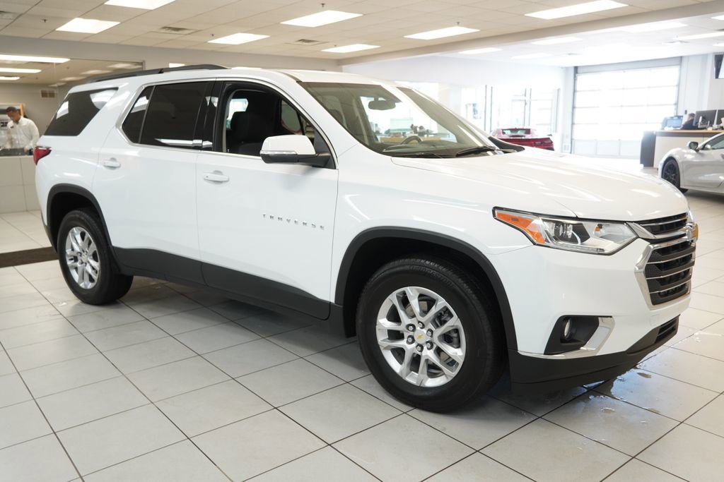 Used 2021 Chevrolet Traverse LT image 14