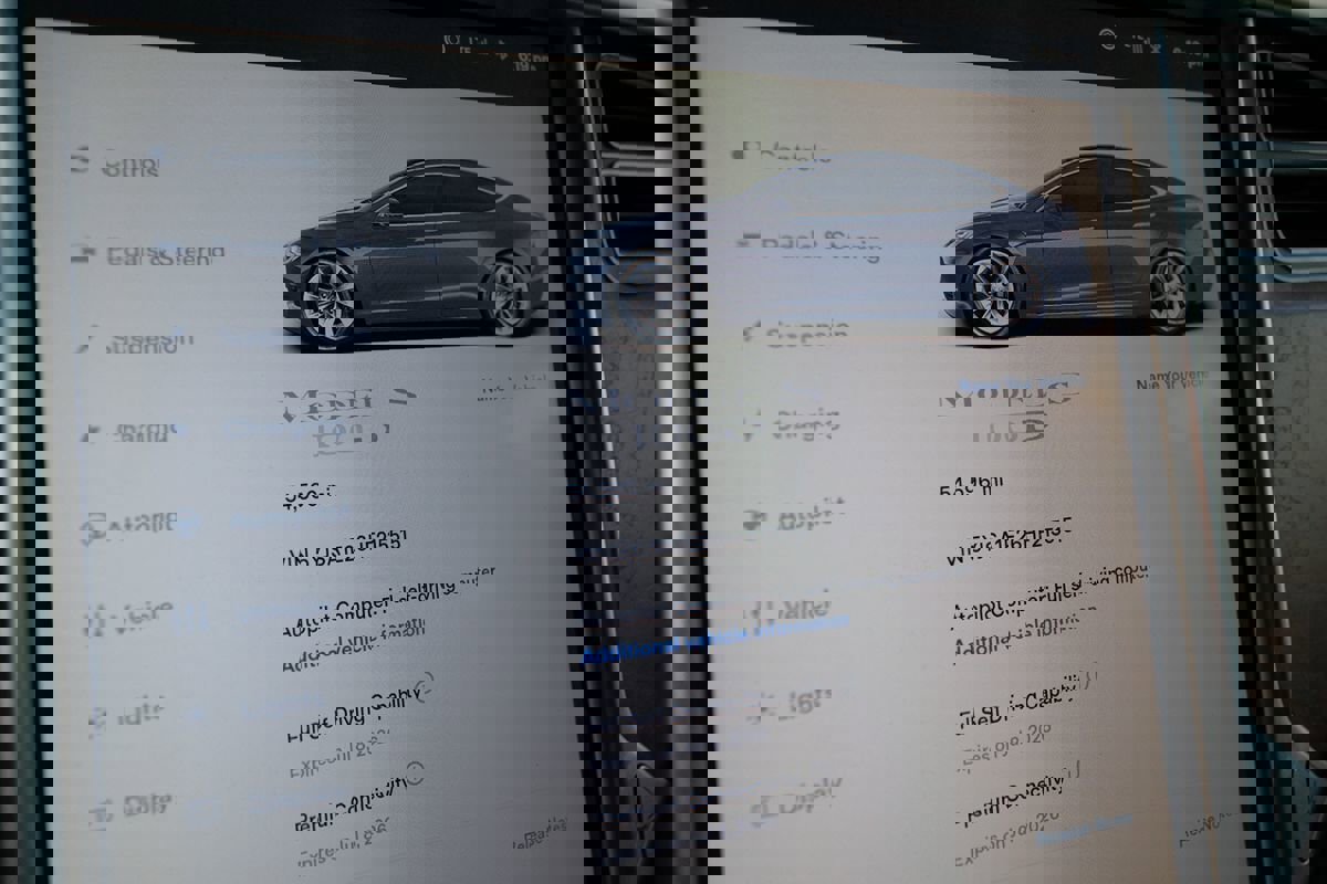 Used 2017 Tesla Model S 100D image 9