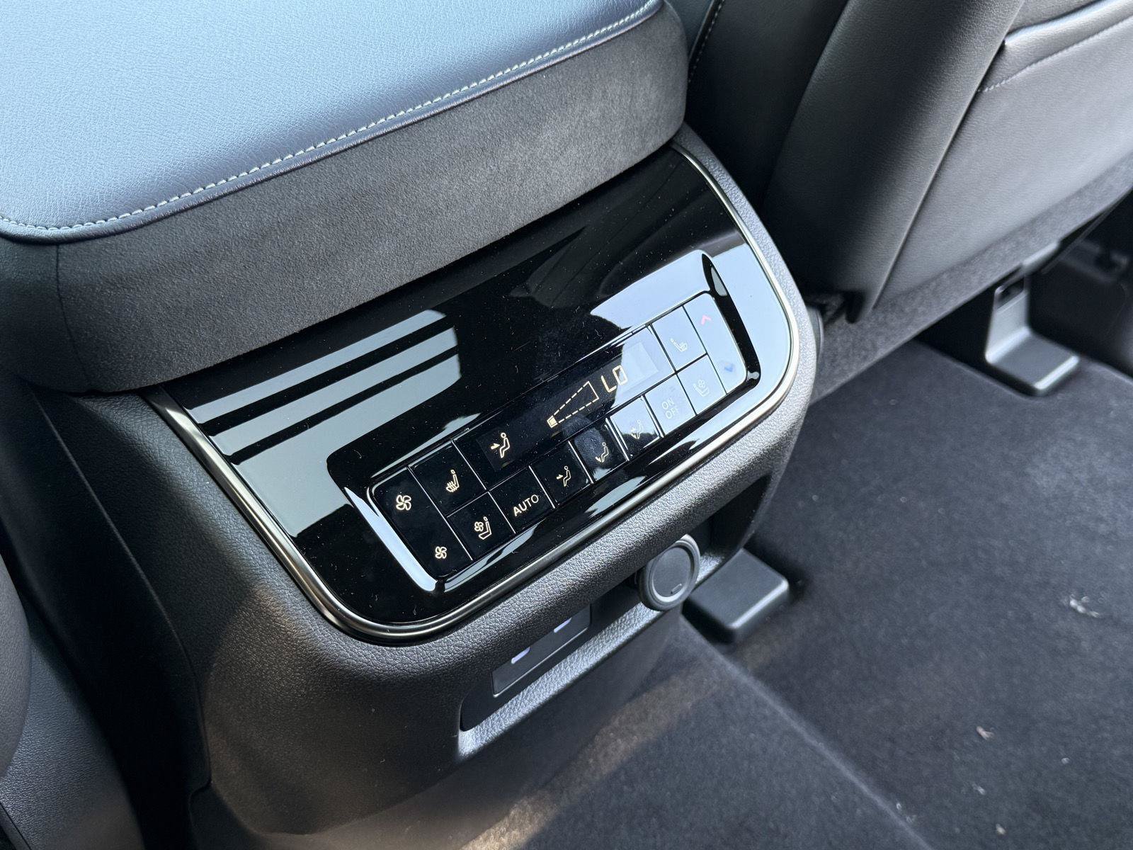 New 2026 INFINITI QX80 4WD w/ Sport Exterior Package image 26
