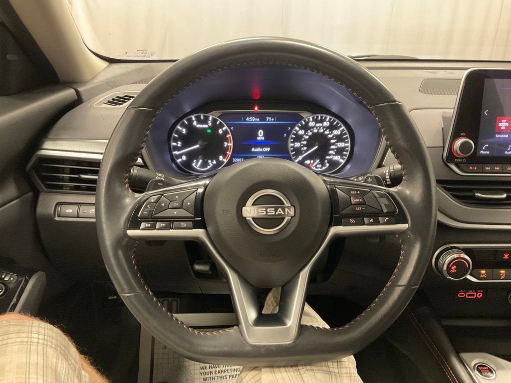 Used 2023 Nissan Altima 2.5 SR AWD/4WD image 7