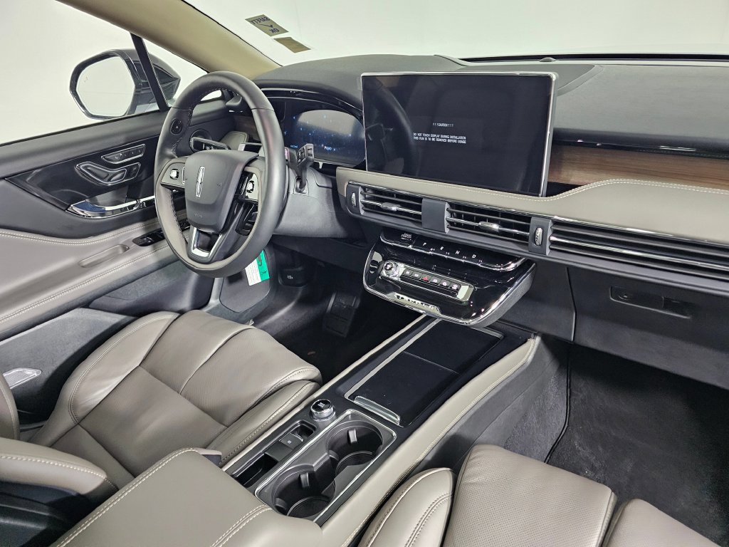 Certified 2026 Lincoln Corsair Grand Touring AWD/4WD image 10