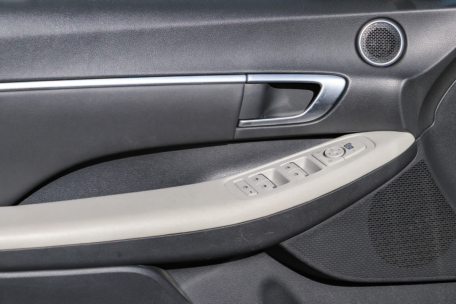 Used 2024 Hyundai Sonata SEL FWD image 22