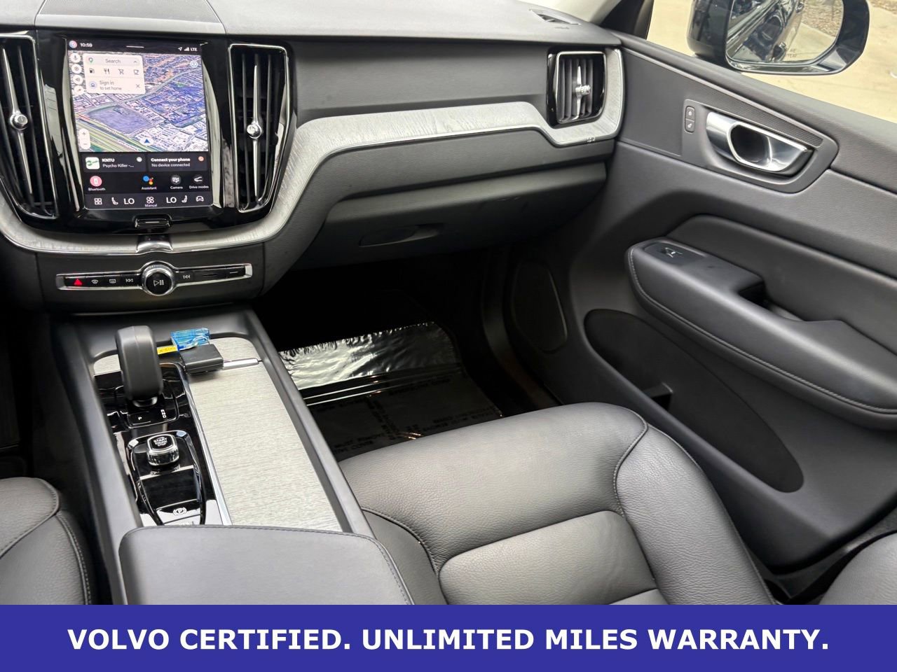 Certified 2025 Volvo XC60 B5 Plus AWD/4WD image 16