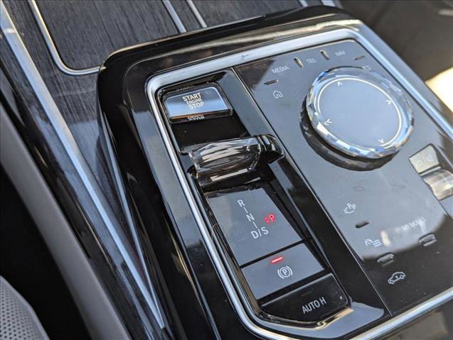 Certified 2023 BMW 760i xDrive image 5