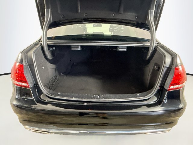 Used 2016 Mercedes-Benz E 350 Sedan image 33