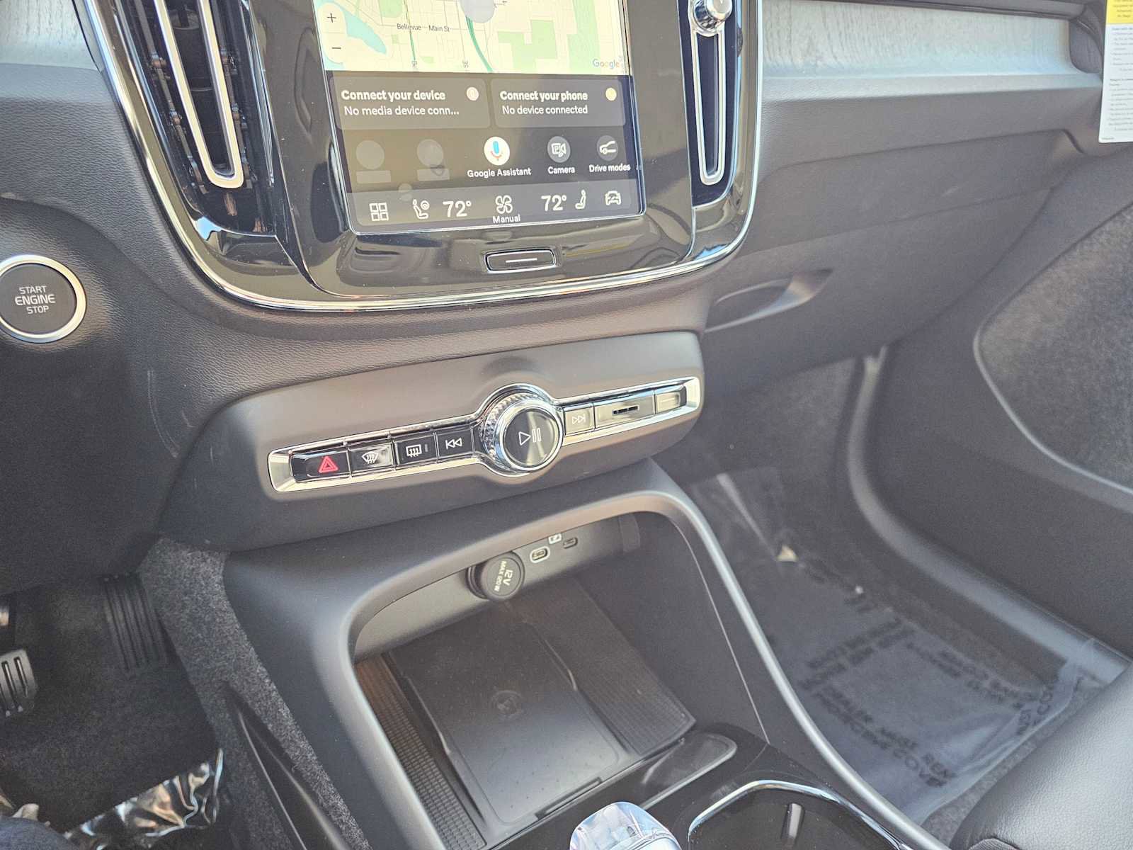 New 2026 Volvo XC40 B5 Plus w/ Protection Package Premier image 28