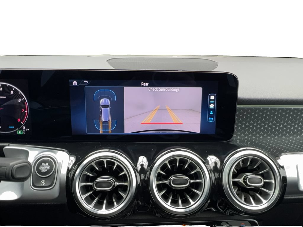 Used 2025 Mercedes-Benz GLB 250 4MATIC image 46