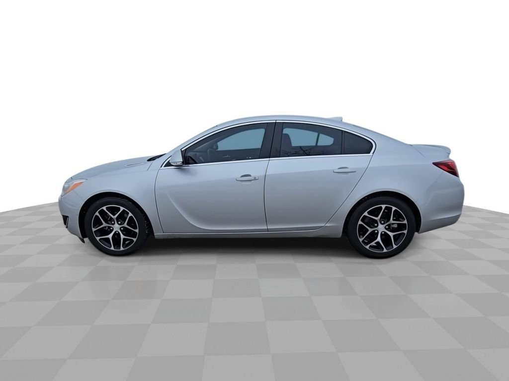 Certified 2017 Buick Regal Sport Touring image 5