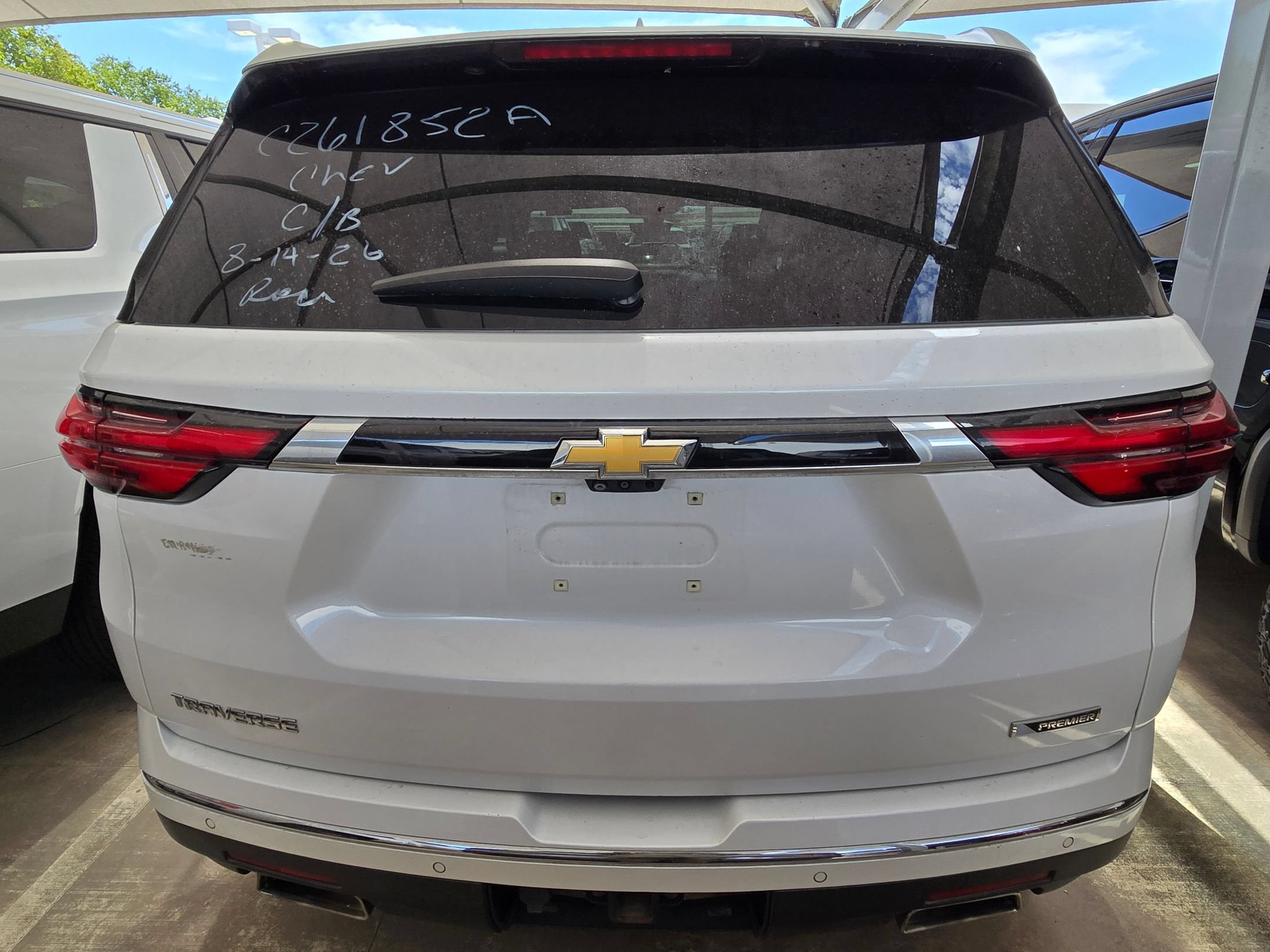 Used 2022 Chevrolet Traverse Premier FWD image 7