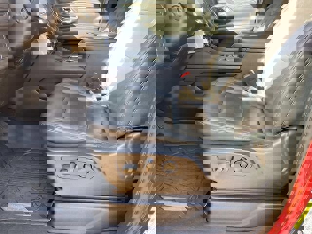 Used 2022 Chevrolet Tahoe Z71 w/ Luxury Package image 20