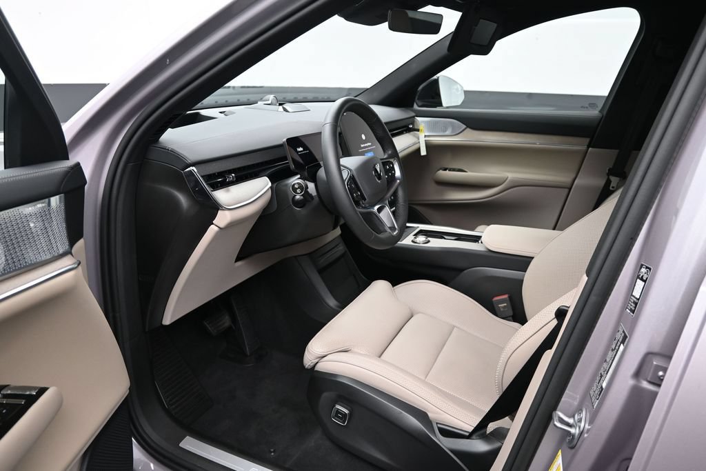 New 2026 Volvo EX90 Ultra AWD/4WD image 9