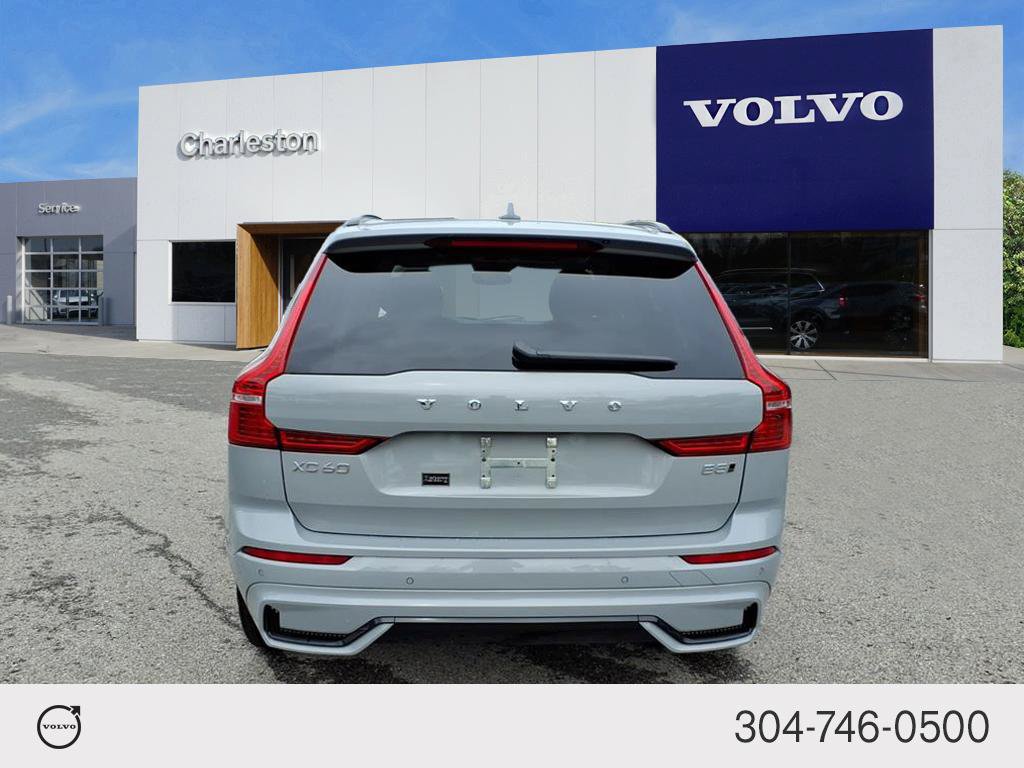 Certified 2024 Volvo XC60 B5 Ultimate w/ Climate Package AWD/4WD image 4