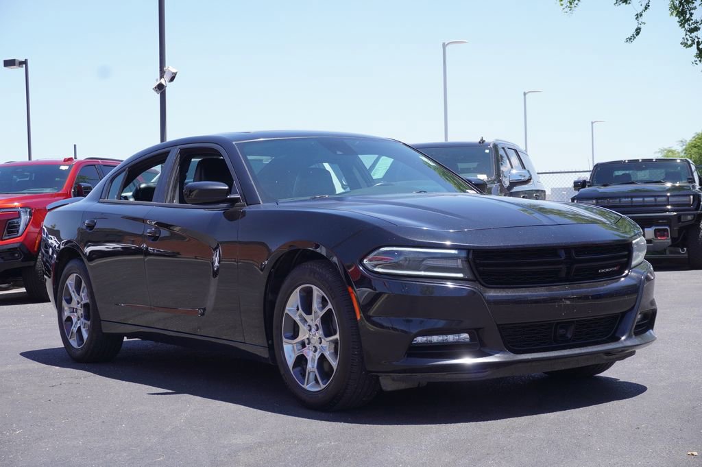 Used 2016 Dodge Charger SXT w/ AWD Premium Group image 4