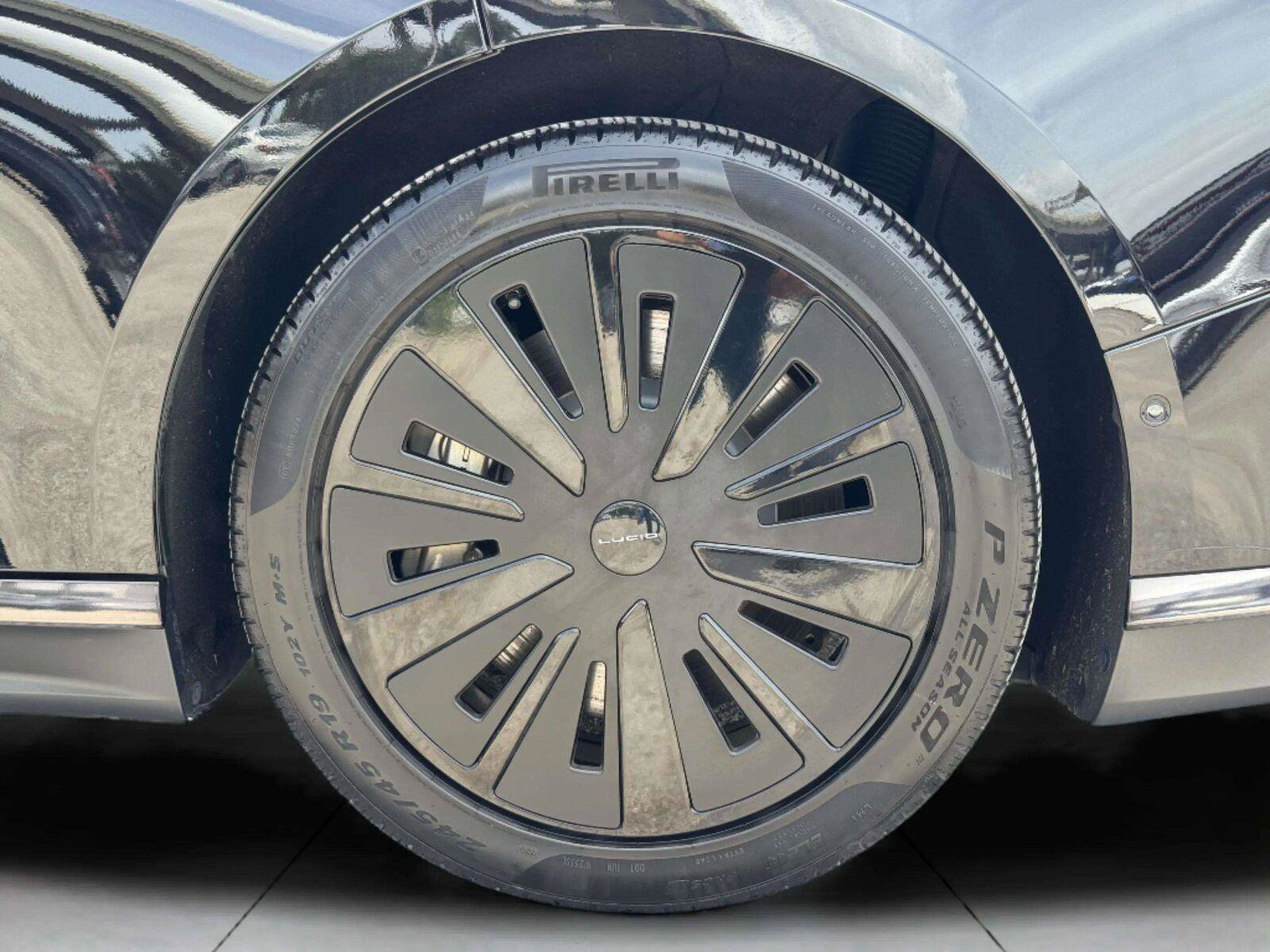 Used 2025 Lucid Air Pure RWD image 73